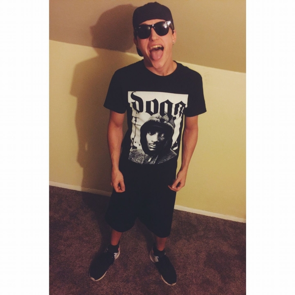 Meet your Posher, Derek - Picture 1 of 1